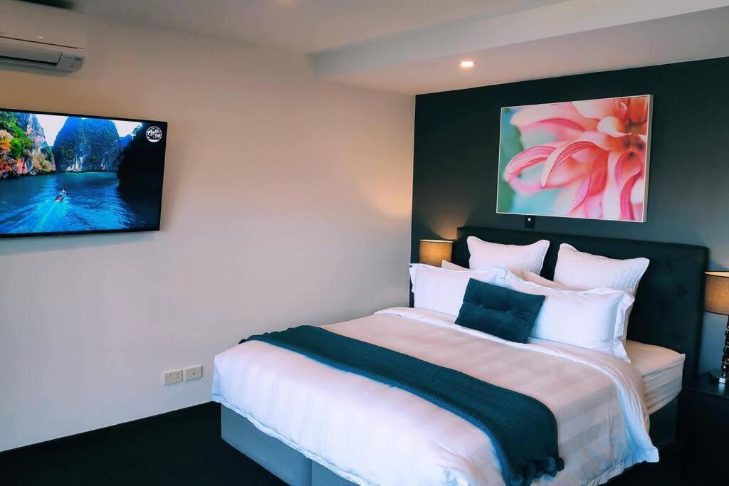 Lovely Apartment- Amazing Lake & Mountain Views クイーンズタウン エクステリア 写真